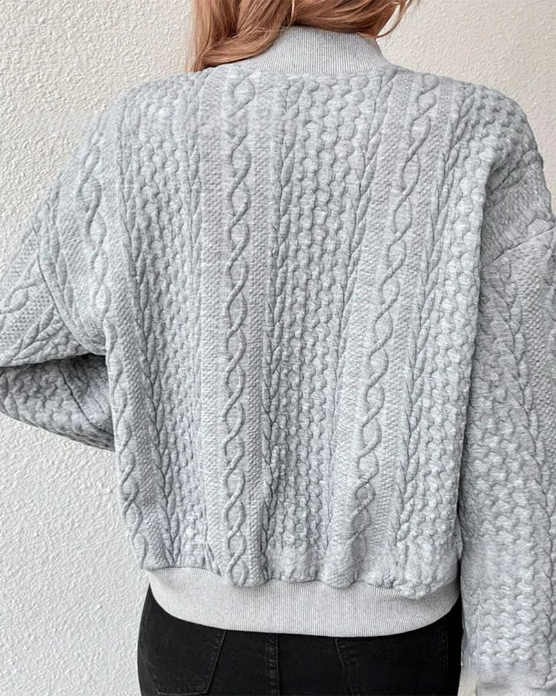 Effortlessly Elegant Jacket with a Timeless Design