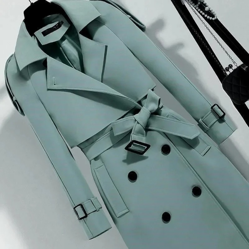 Classic Vintage & Enduringly Stylish Coat