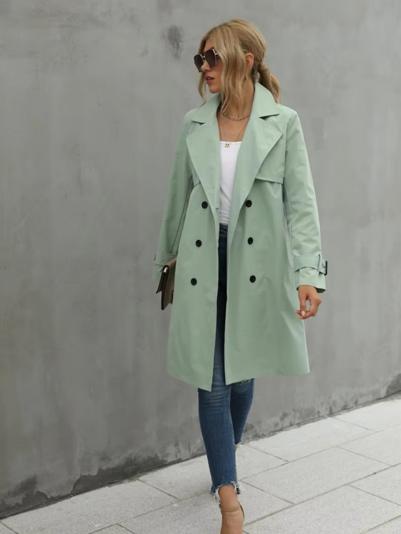 Classic Vintage & Enduringly Stylish Coat