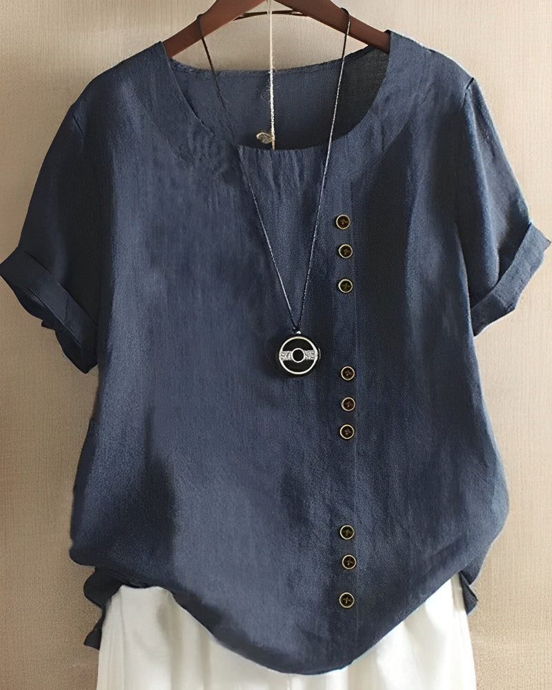 Effortlessly Elegant Blouse with a Timeless Design