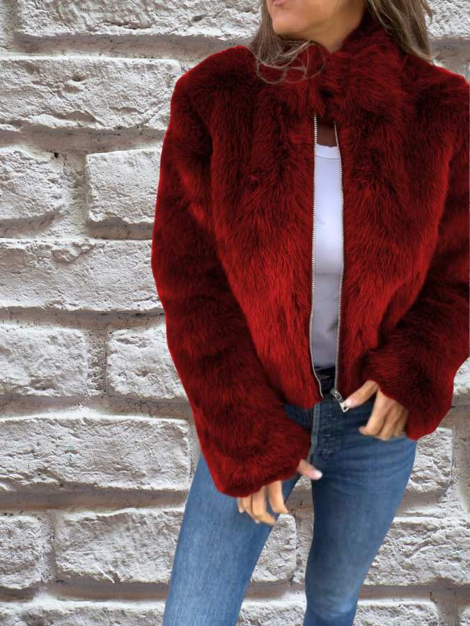 Effortlessly Elegant Jacket with a Timeless Design