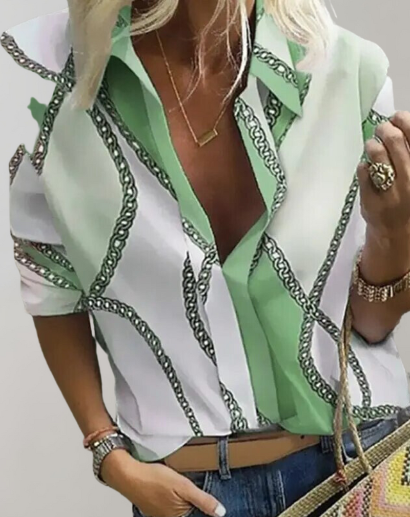 Well Tailored Blouse with a Graceful Silhouette