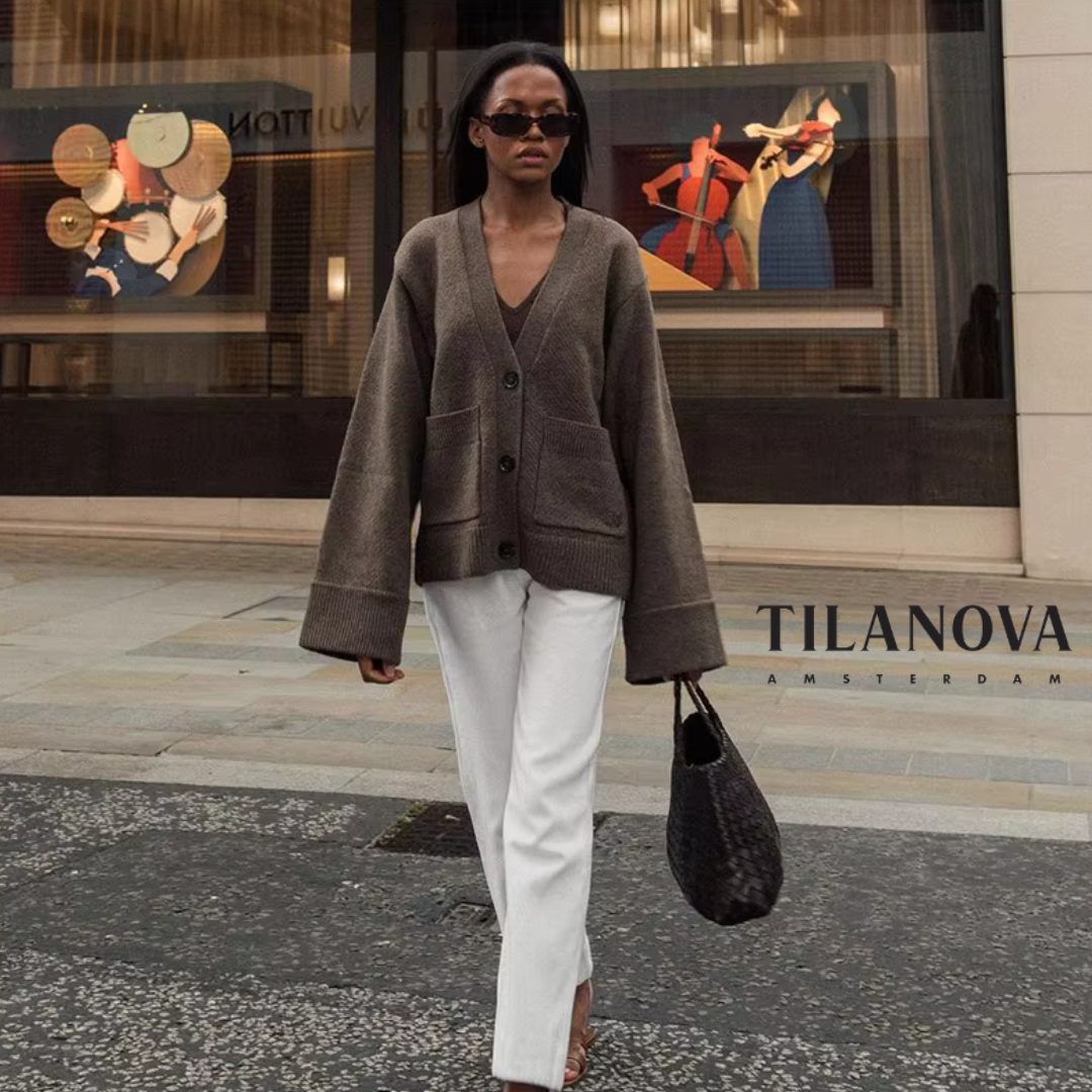 Effortlessly Elegant Cardigan with a Timeless Design