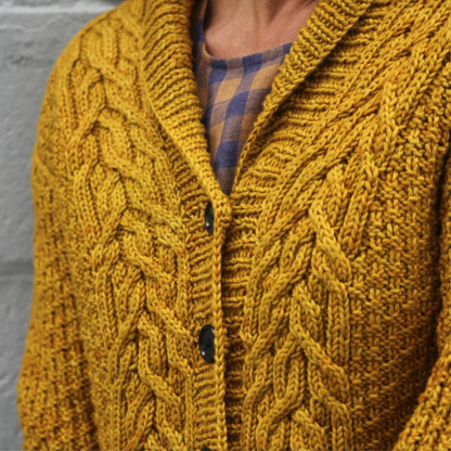 Well Tailored Cardigan with a Graceful Silhouette