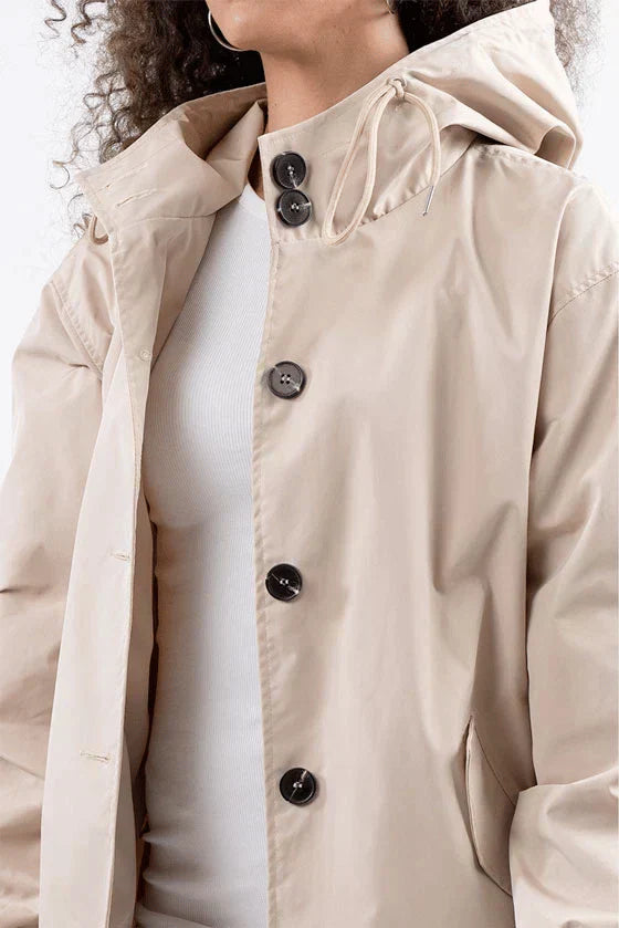 Gracefully Styled Coat for Any Occasion