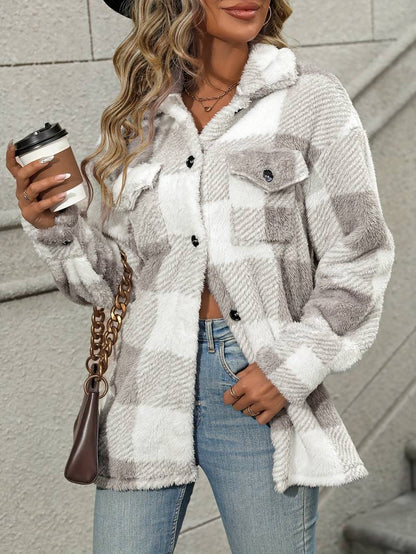 Effortlessly Elegant Jacket with a Timeless Design
