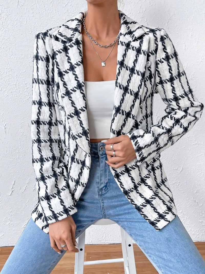 Beautifully Finished Garment in a Timeless Design