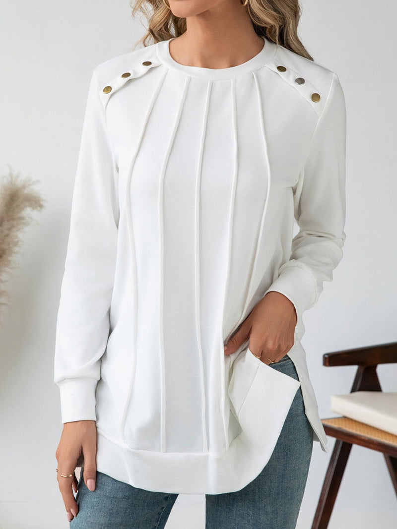 Effortlessly Elegant Blouse with a Timeless Design