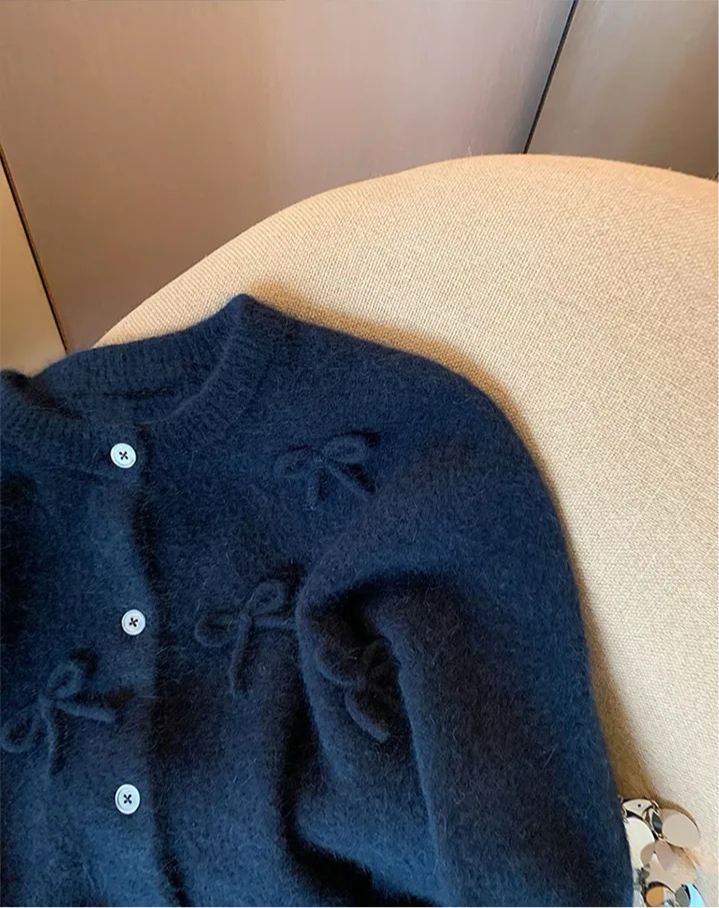 Elegantly Styled Cardigan for Everyday Wear