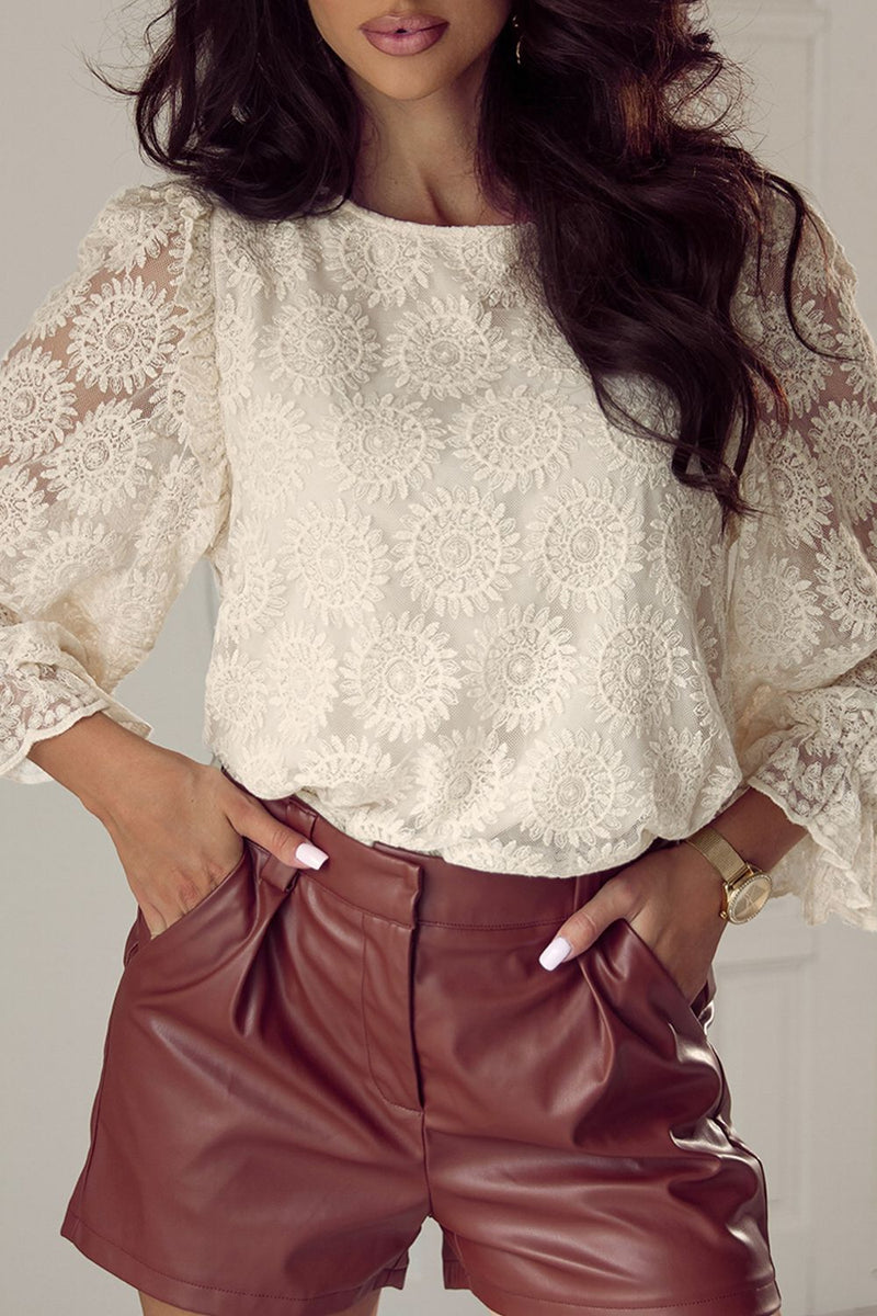 Classic Vintage Blouse with a Flattering Fit