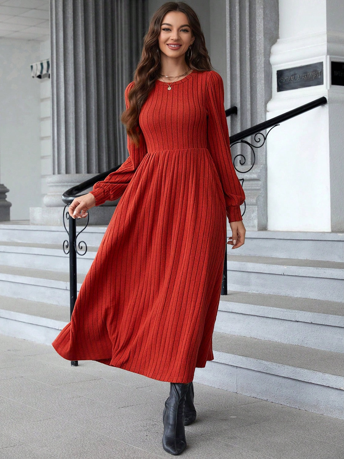 Sophisticated Dress with a Clean Classic Look