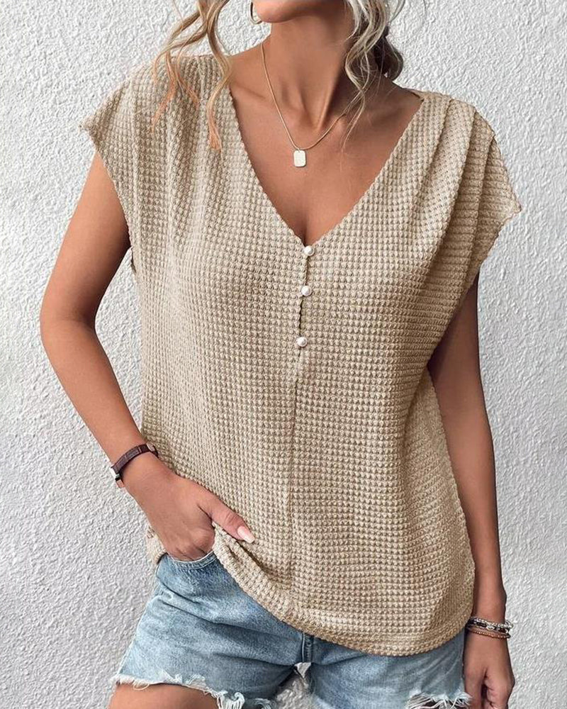 Effortlessly Elegant Blouse with a Timeless Design