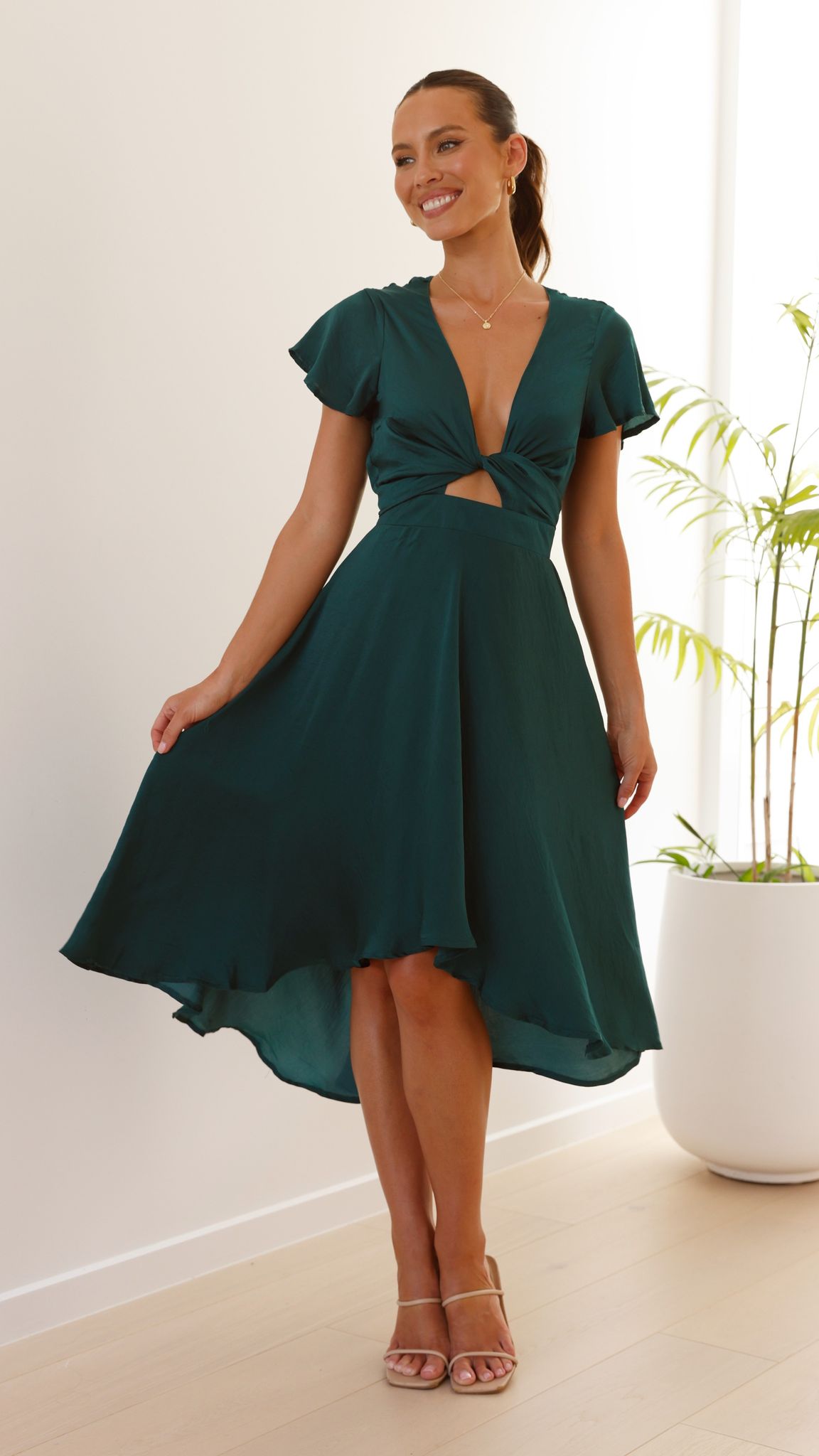 Gracefully Styled Dress for Any Occasion