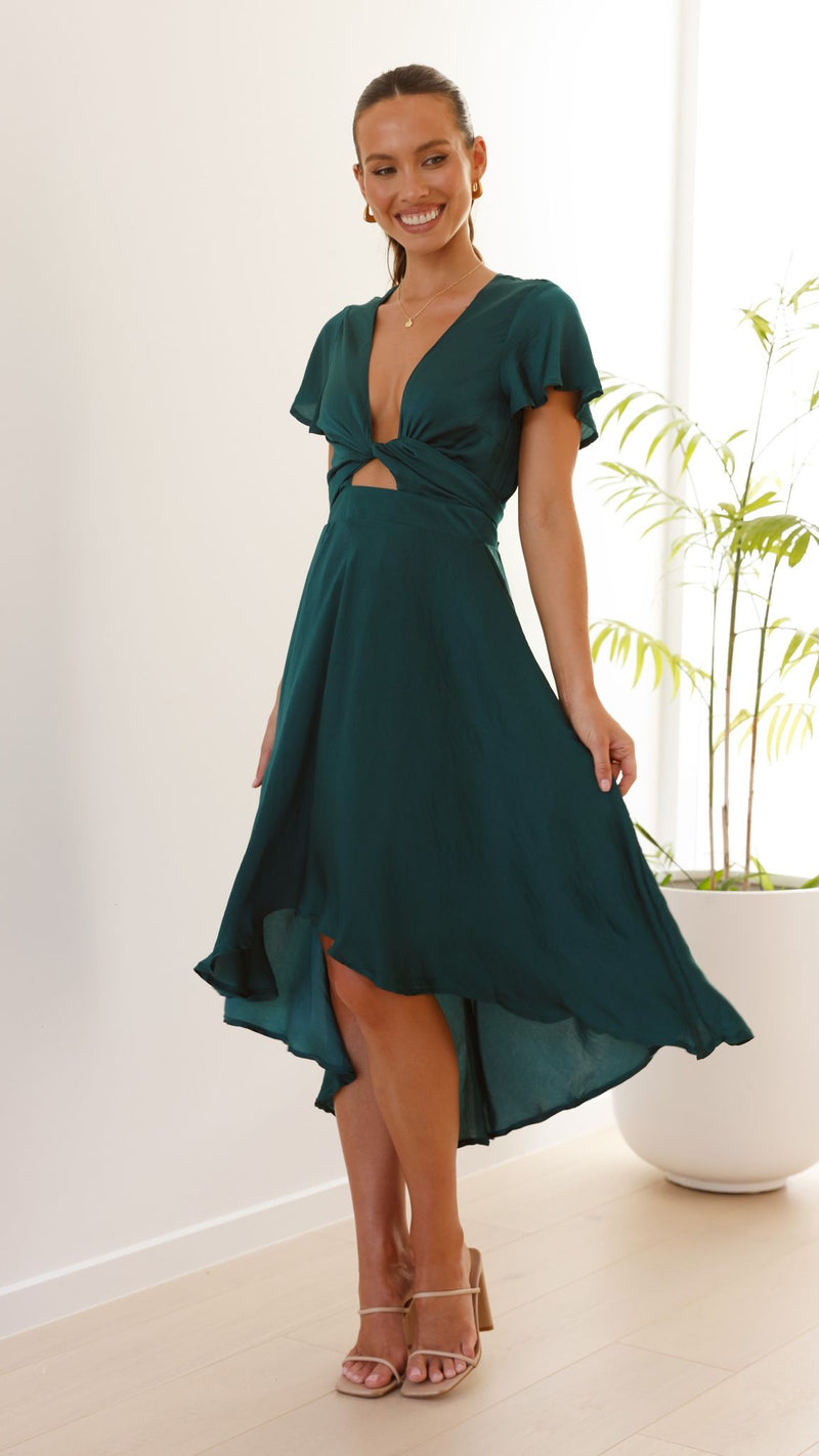 Gracefully Styled Dress for Any Occasion