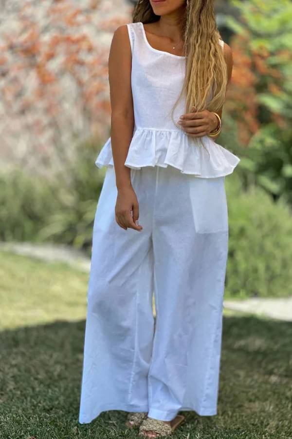 Sophisticated Pants with a Clean Classic Look