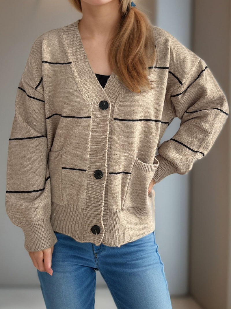 Effortlessly Elegant Cardigan with a Timeless Design