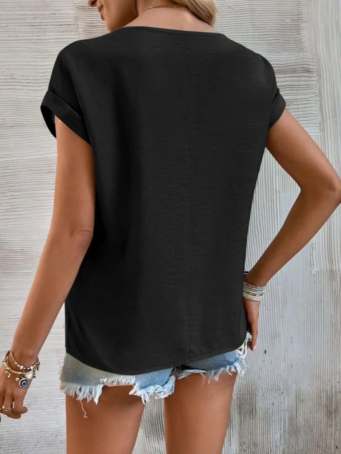 Effortlessly Elegant Top with a Timeless Design