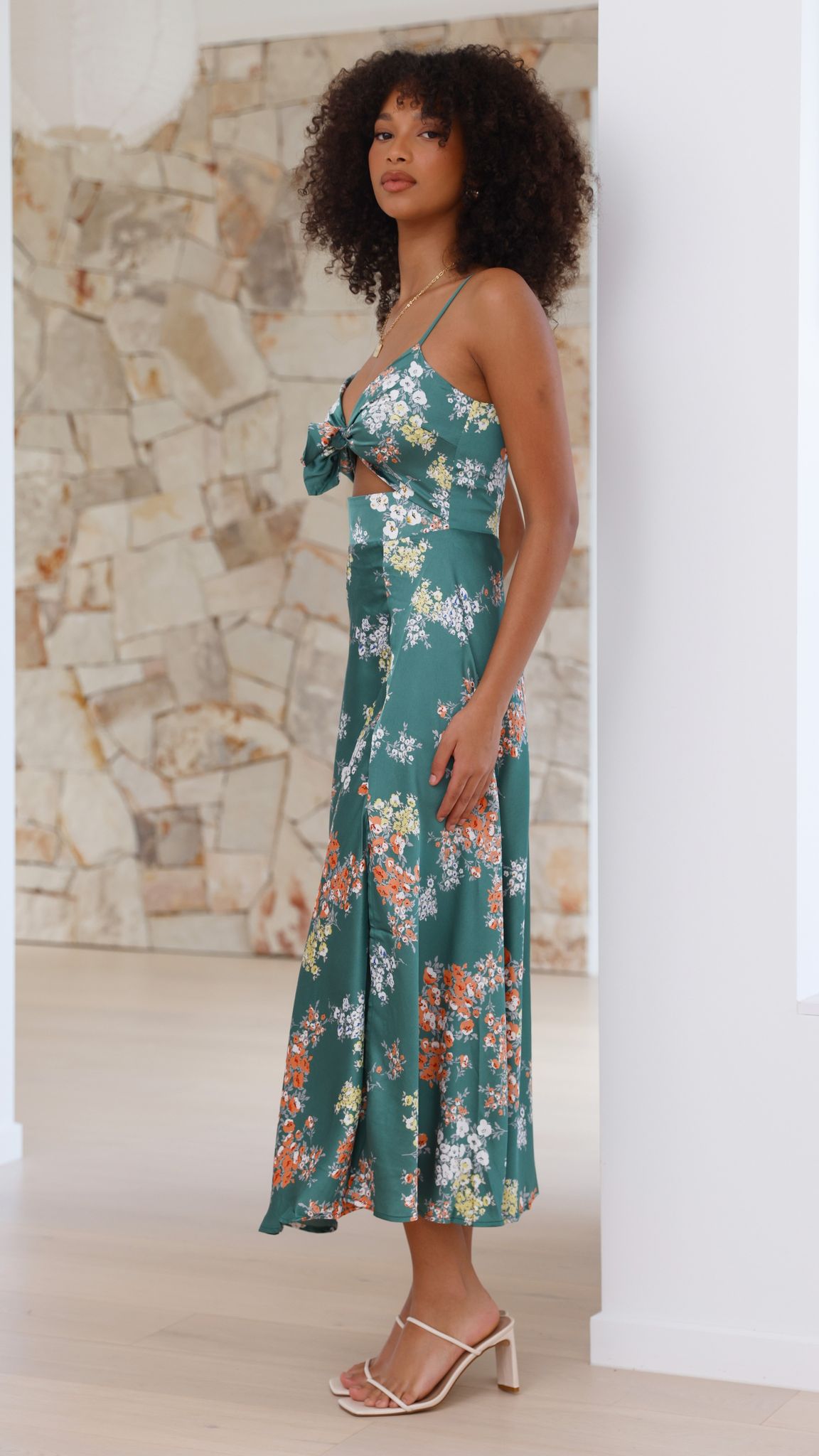 Polished Dress with an Effortless Classic Look