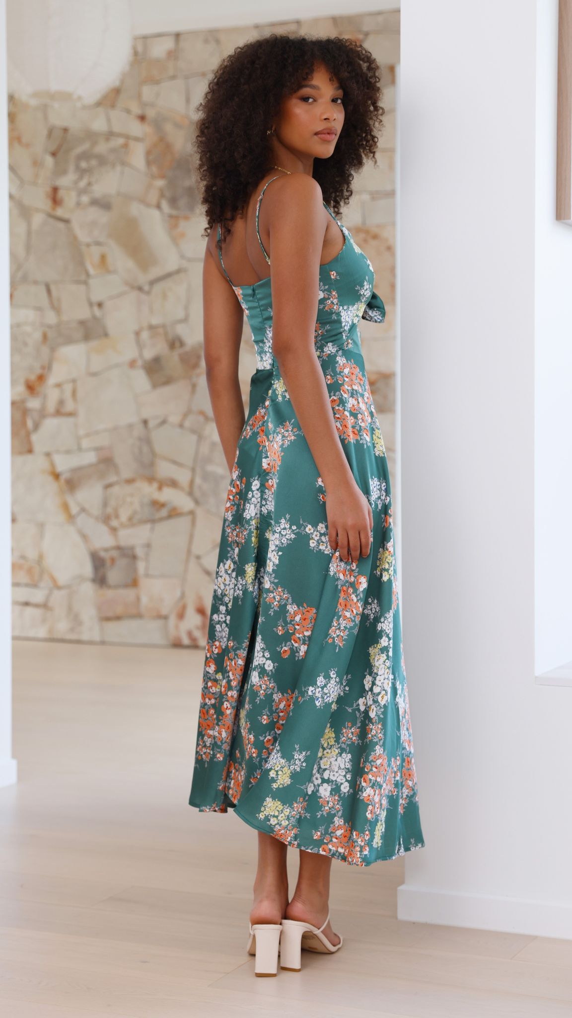 Polished Dress with an Effortless Classic Look