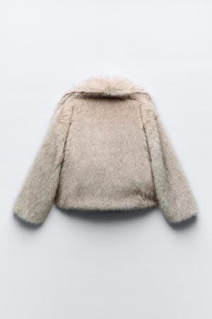 Polished Coat with an Effortless Classic Look