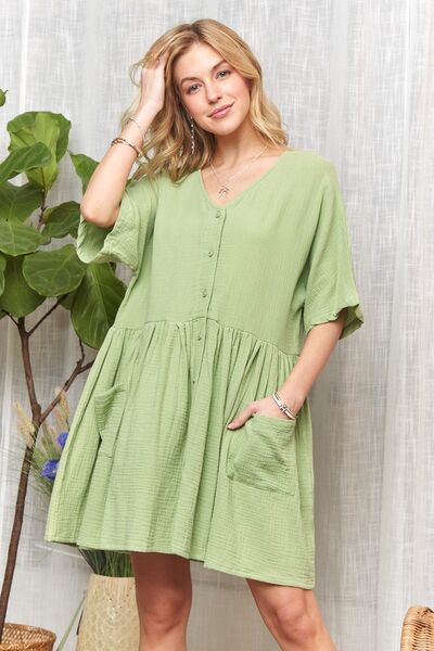 Gracefully Styled Dress for Any Occasion