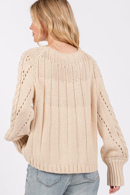 Well Tailored Sweater with a Graceful Silhouette