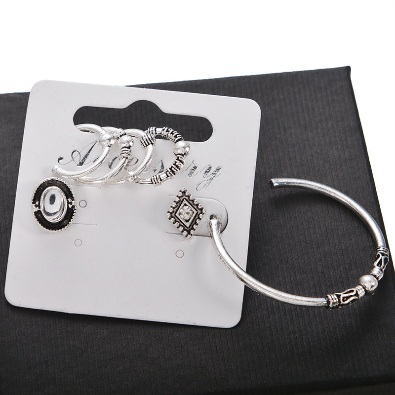 Hurmaava Korvarengas jokaiseen tilaisuuteen