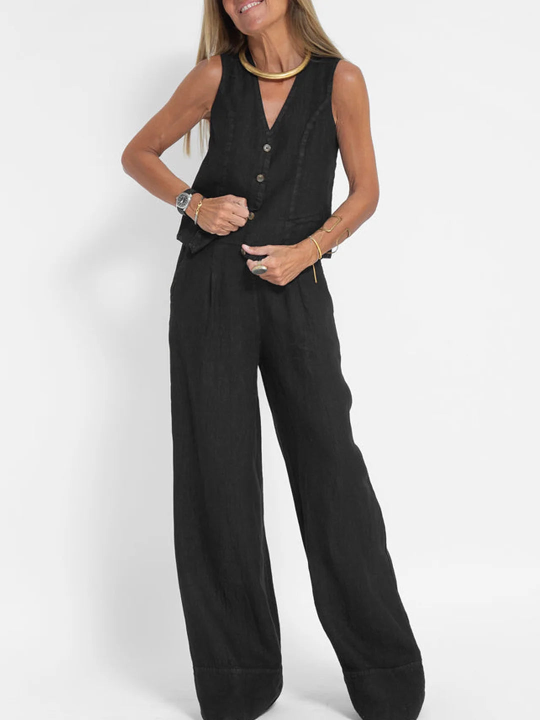 Elegantly Styled Trousers for Everyday Wear