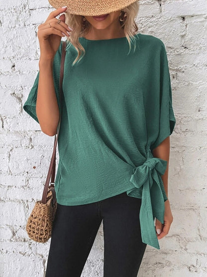 Well Tailored Blouse with a Graceful Silhouette