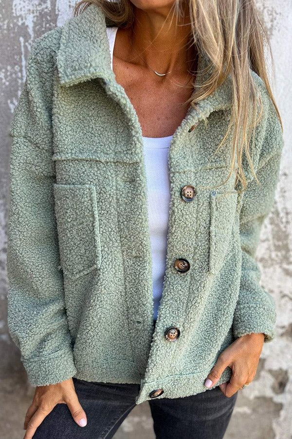 Well Tailored Coat with a Graceful Silhouette