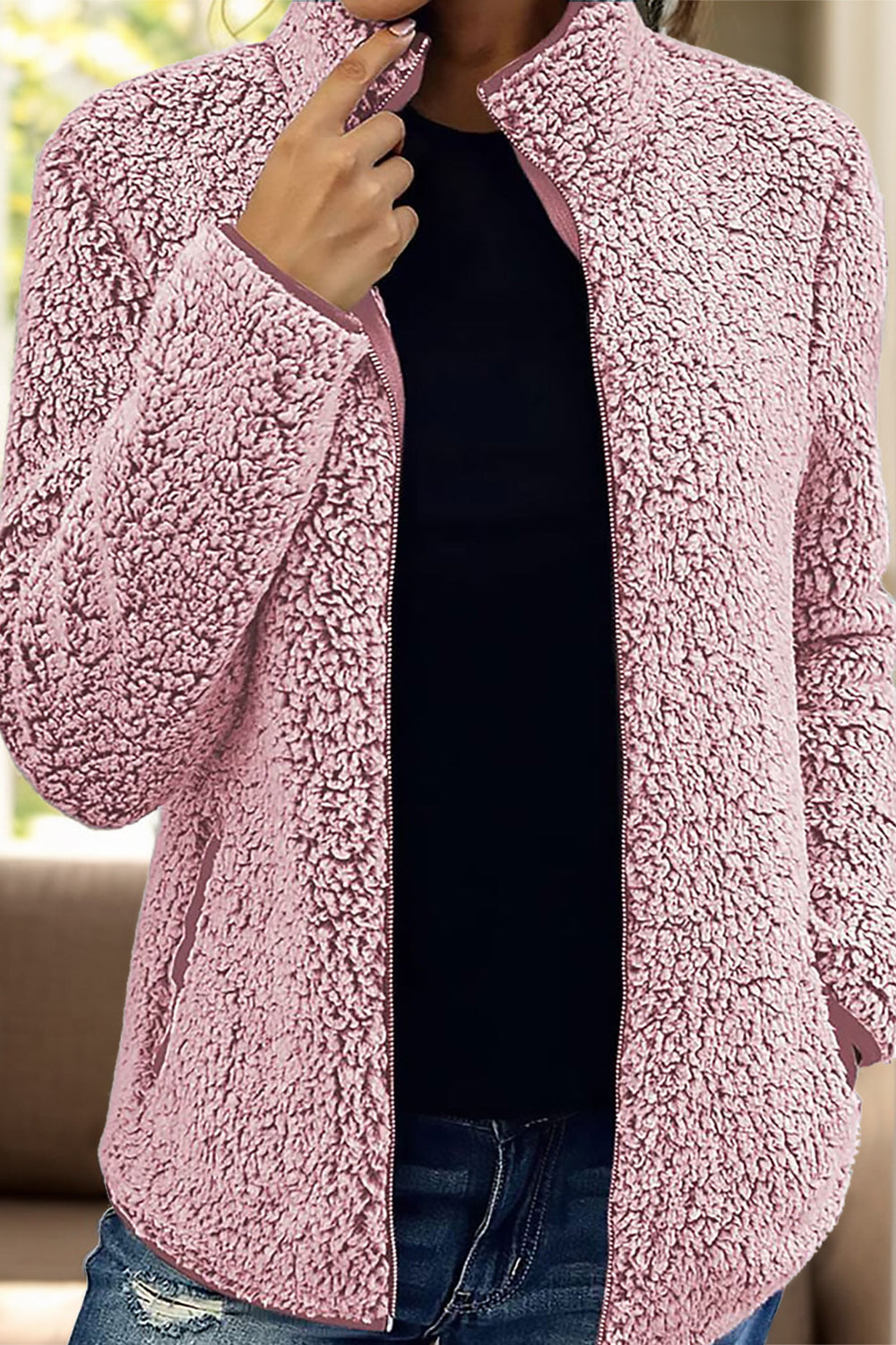 Effortlessly Elegant Jacket with a Timeless Design
