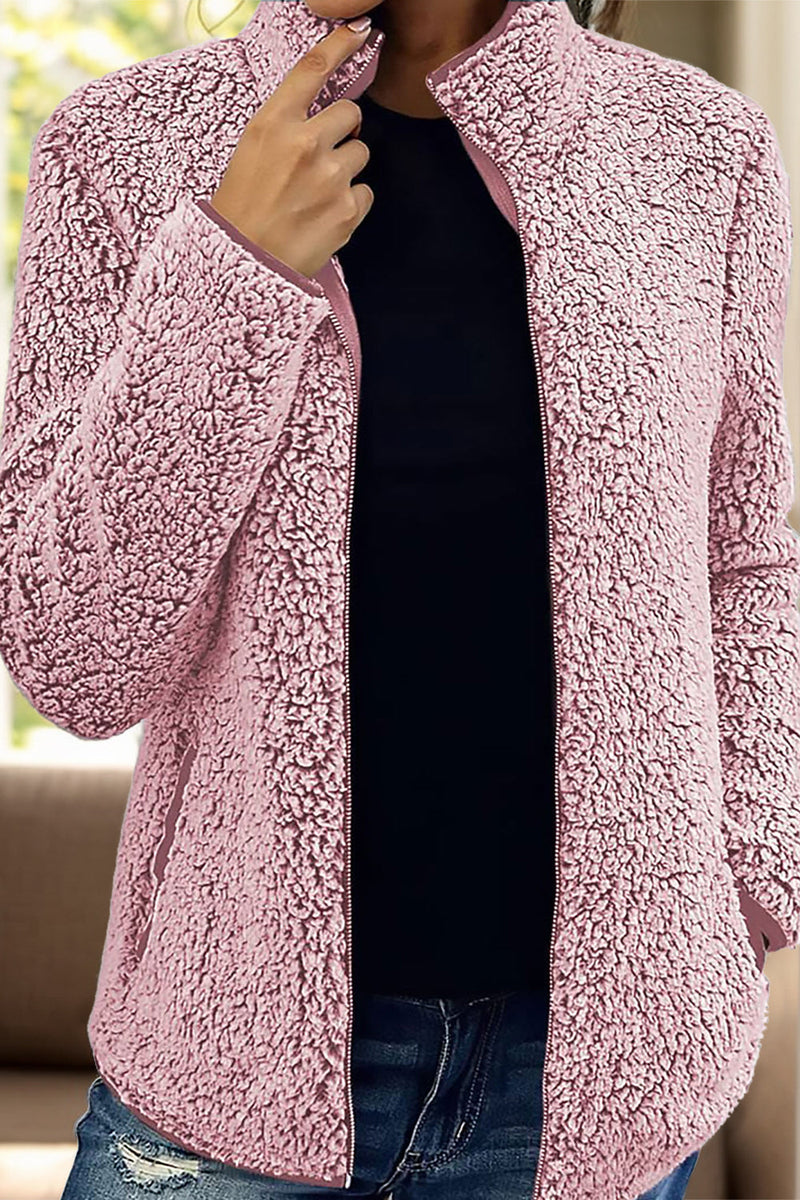 Effortlessly Elegant Jacket with a Timeless Design