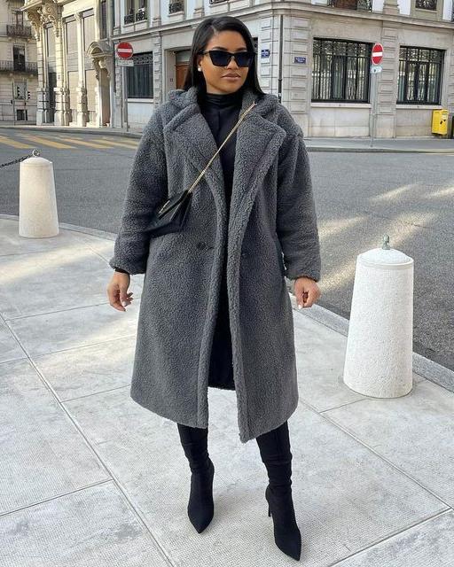 Classic Vintage Coat with a Flattering Fit
