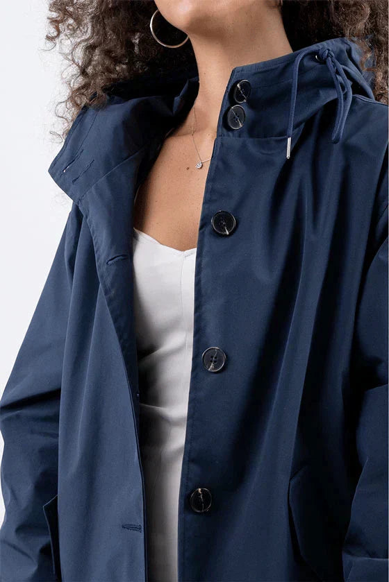 Gracefully Styled Coat for Any Occasion