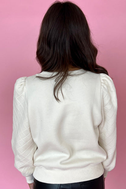 Effortlessly Elegant Sweater with a Timeless Design