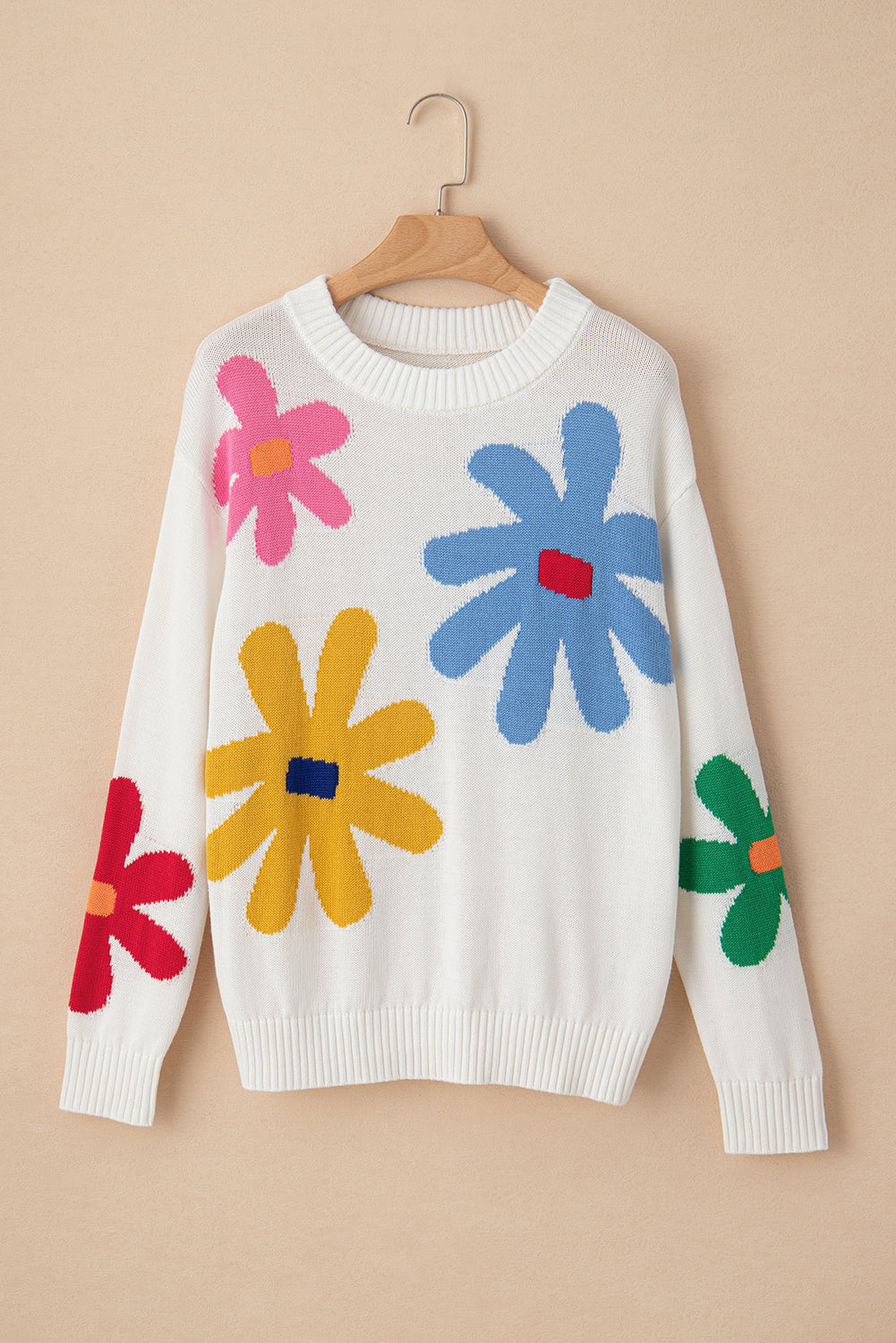 Well Tailored Sweater with a Graceful Silhouette