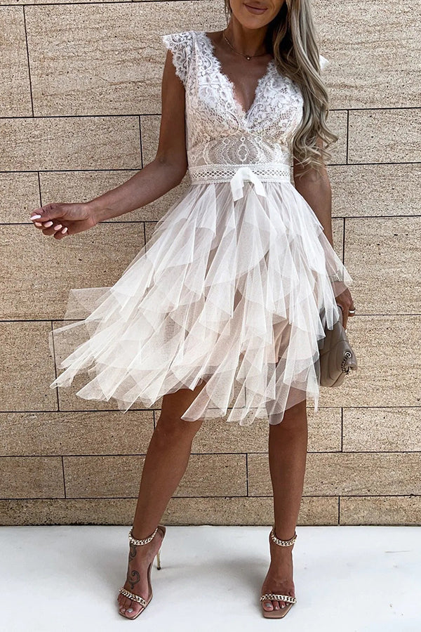 Sophisticated Dress with a Clean Classic Look