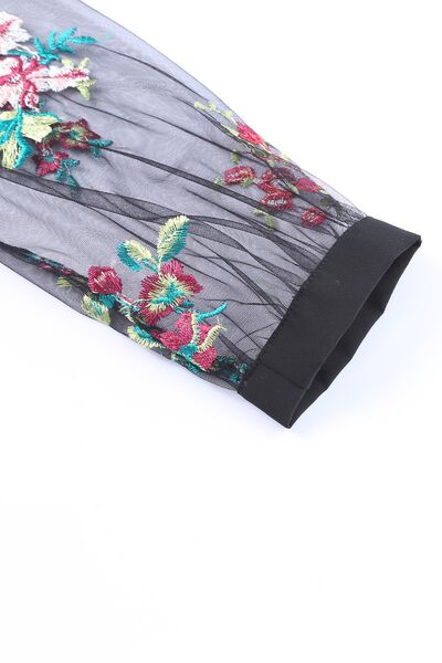 Classic Vintage Blouse with a Flattering Fit