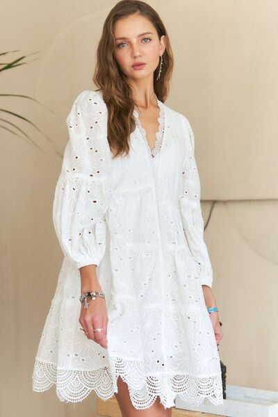 Beautifully Finished Dress in a Timeless Design