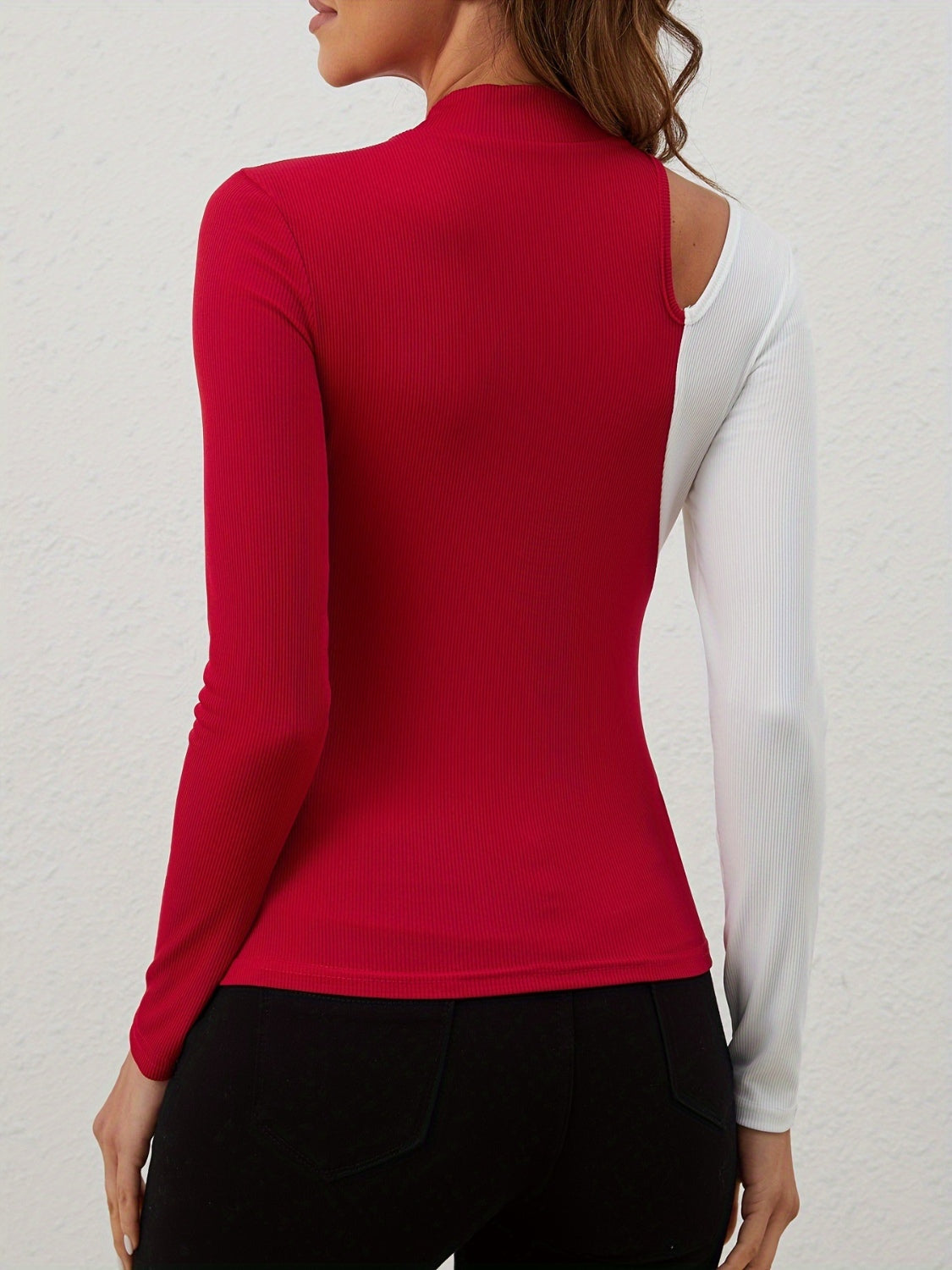 Beautifully Finished T-Shirt in a Timeless Design