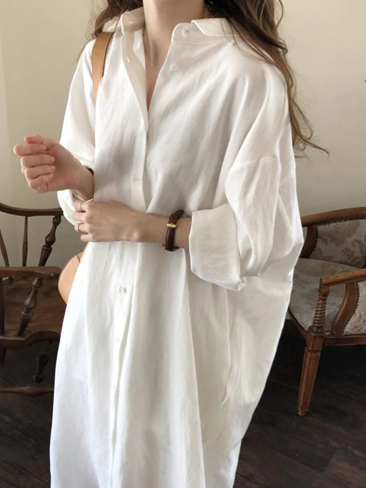 Classic Vintage Shirt with a Flattering Fit