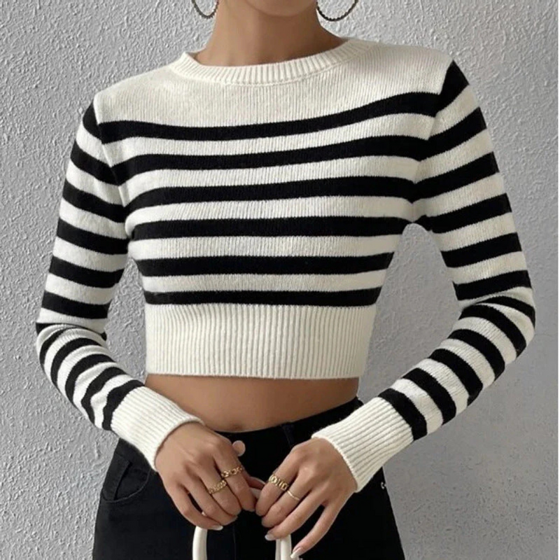 Classic Vintage Sweater with a Flattering Fit