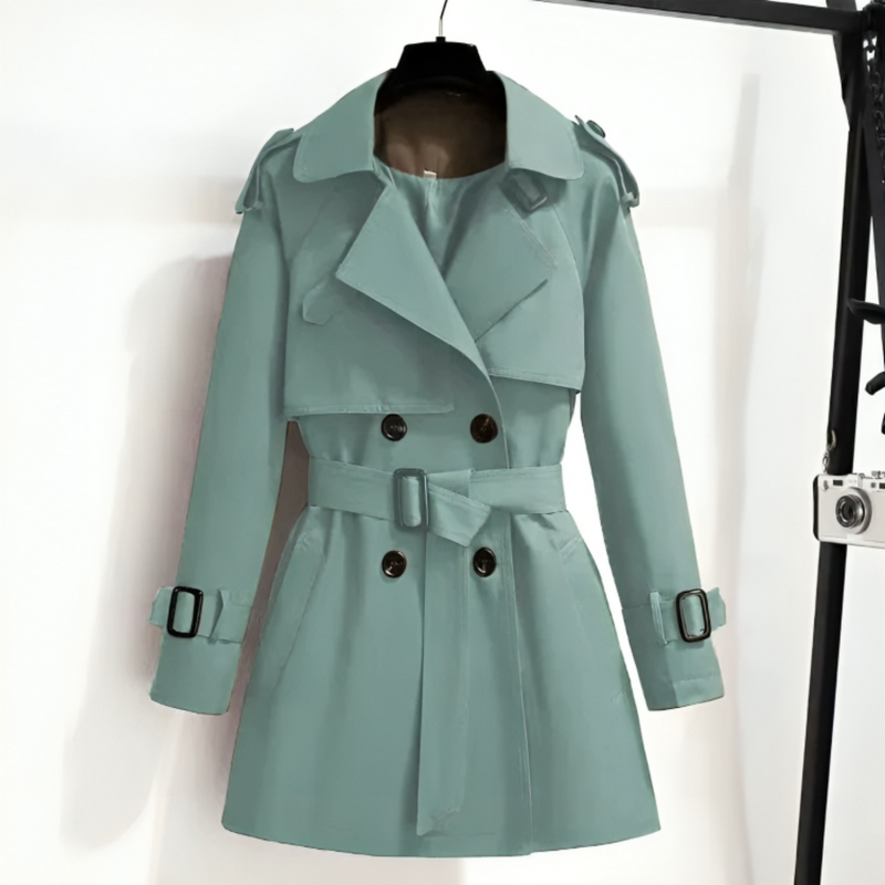 Classic Vintage & Enduringly Stylish Coat