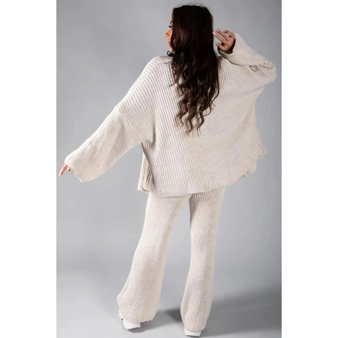 Effortlessly Elegant Garment with a Timeless Design
