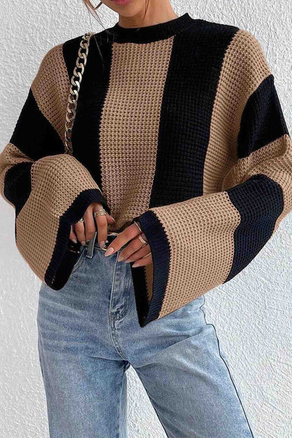 Well Tailored Sweater with a Graceful Silhouette
