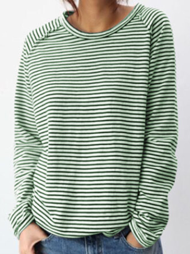 Beautifully Finished Sweater in a Timeless Design