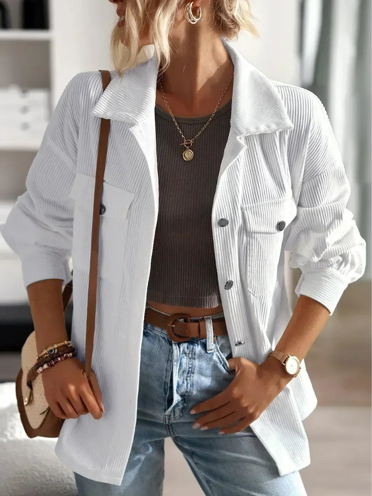 Effortlessly Elegant Coat with a Timeless Design