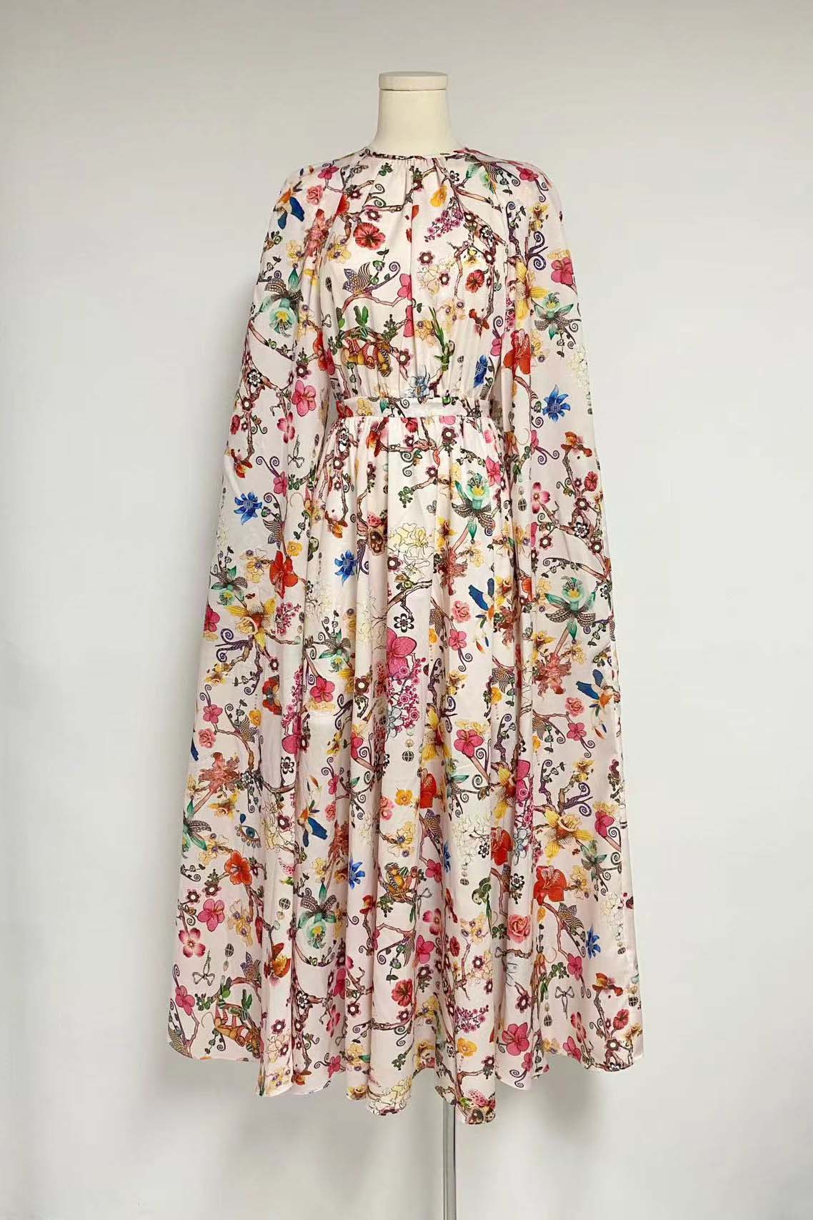 Classic Vintage Dress with a Flattering Fit
