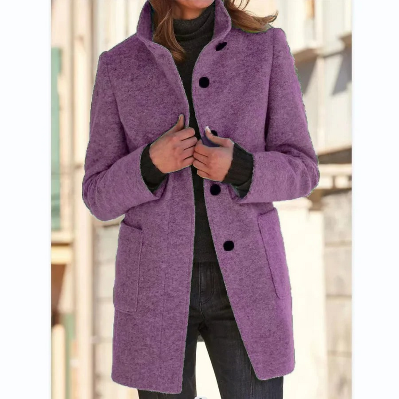 Beautifully Finished Coat in a Timeless Design
