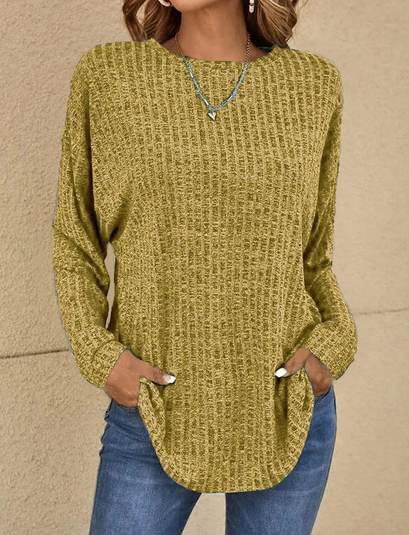 Classic Vintage Pullover with a Flattering Fit